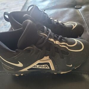 Nike cleats 2Y